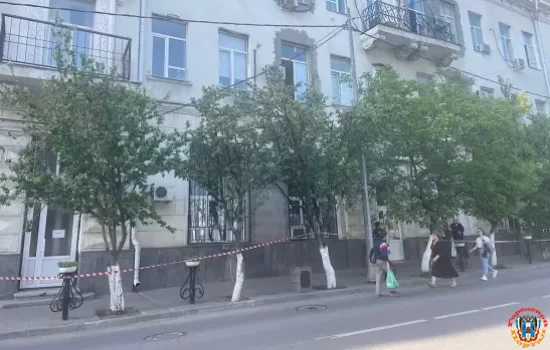 Поликлинику МВД на Московской экстренно эвакуировали
